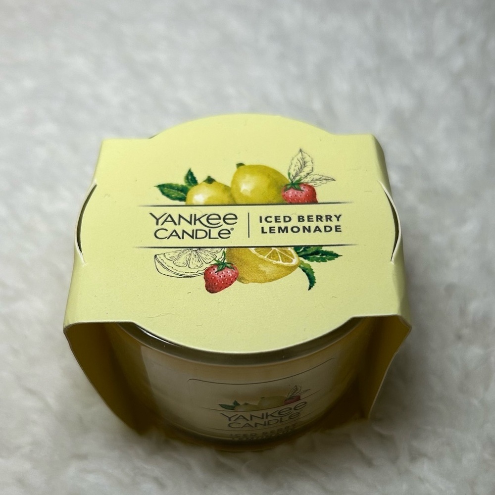 Yankee Candle Iced Berry Lemonade Candle Mini NEW